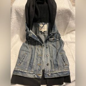 EUC - Denim vest with Black Hood Thread & Supply